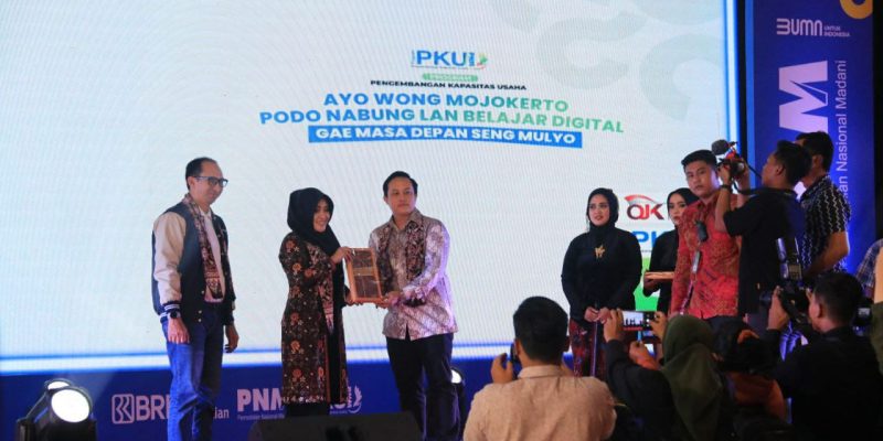 Buka Pelatihan PKU Akbar PNM 2023, Bupati Ikfina Dorong Pelaku Usaha Komitmen Hasilkan Produk Berkualitas