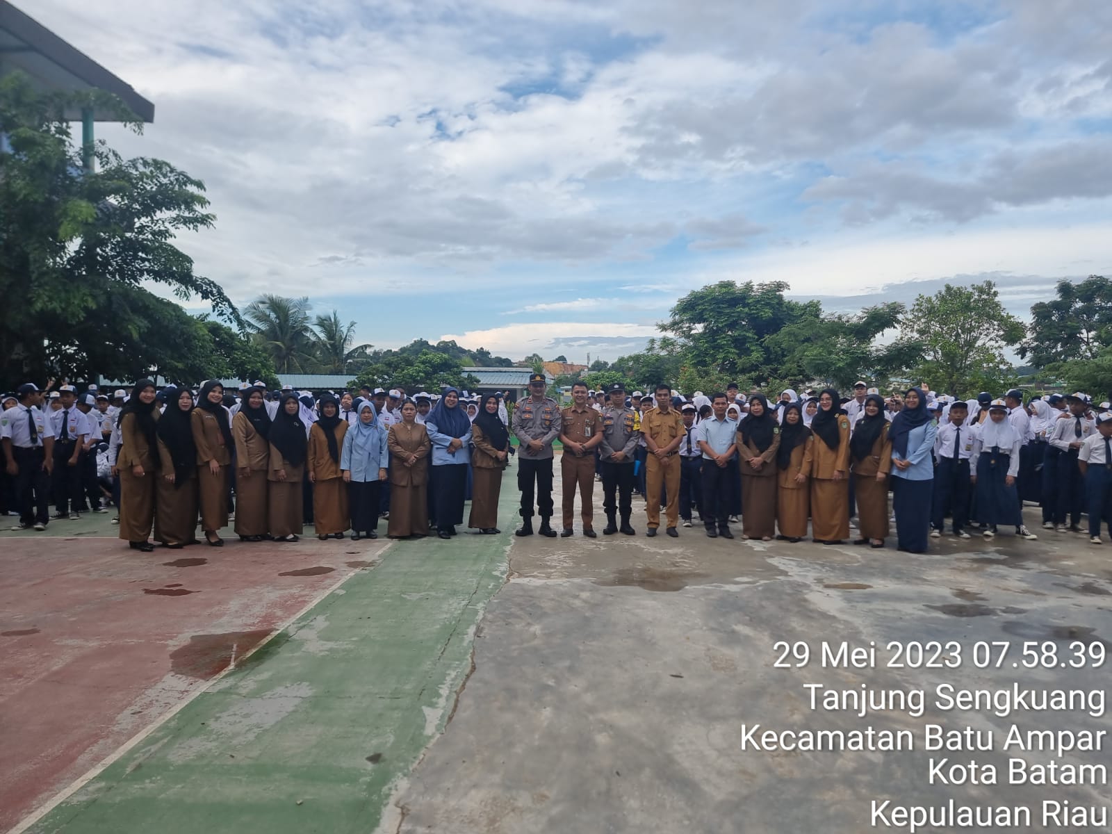 Unit Binmas Polsek Batu Ampar Melaksanakan Binluh di SMPN 45 Kelurahan Tanjung Kota Batam