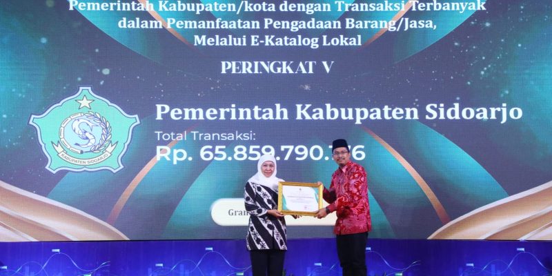 Belanja Produk Lokal Rp.65 Miliar, Bupati Sidoarjo Raih E-Purchasing Award 2023 Jatim