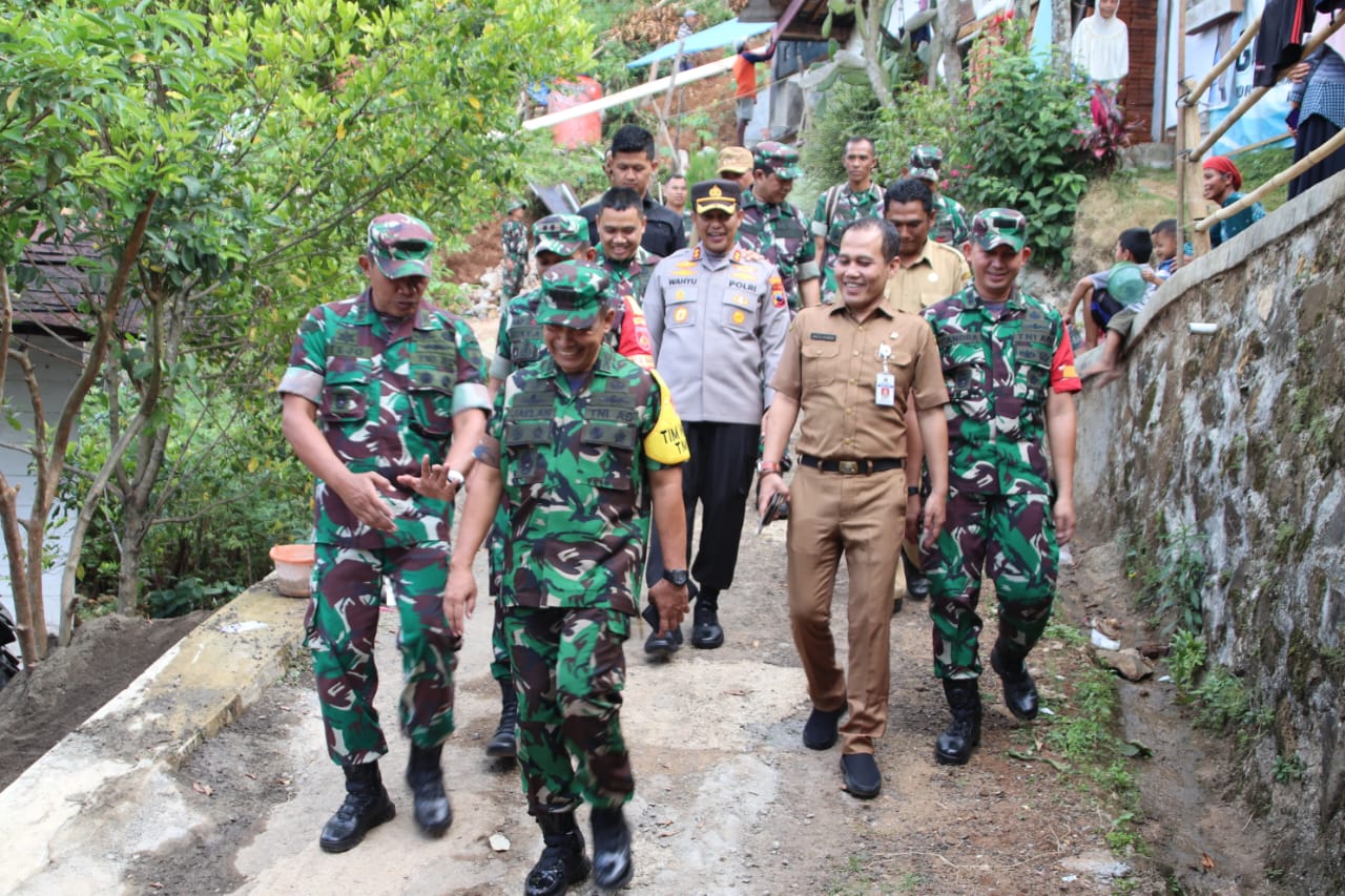 Kapolres Pekalongan Hadiri Giat Pengawasan dan Evaluasi TMMD Reguler Ke – 116 Desa Wangkelang