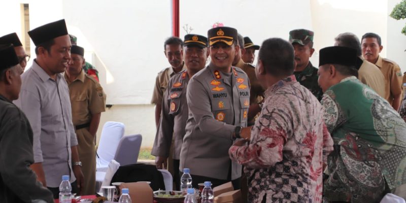 Kapolres Pekalongan Berikan Arahan kepada Forkopimcam, Kepala Desa dan Tokoh Masyarakat Kecamatan Wonopringgo