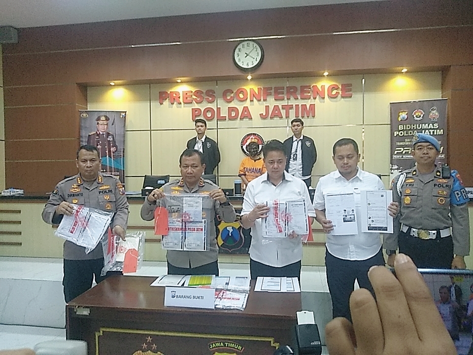Polda Jatim Berhasil mengungkapkan Perkara Penipuan Tranding Oleh Pekerja Migran Indonesia