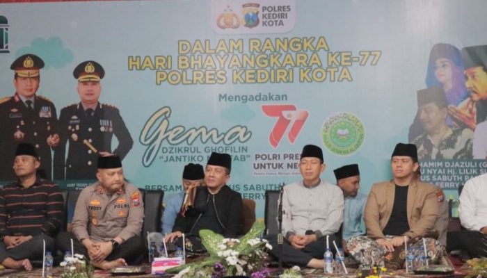 Ribuan Masa Hadiri Gema Dzikrul Ghofilin Jantiko Mantab di Polres Kediri Kota