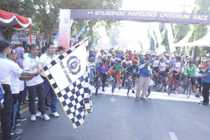 Ratusan Atlet Balap Sepeda Berkompetisi dalam Event Kapolres Situbondo Criterium Race 2023