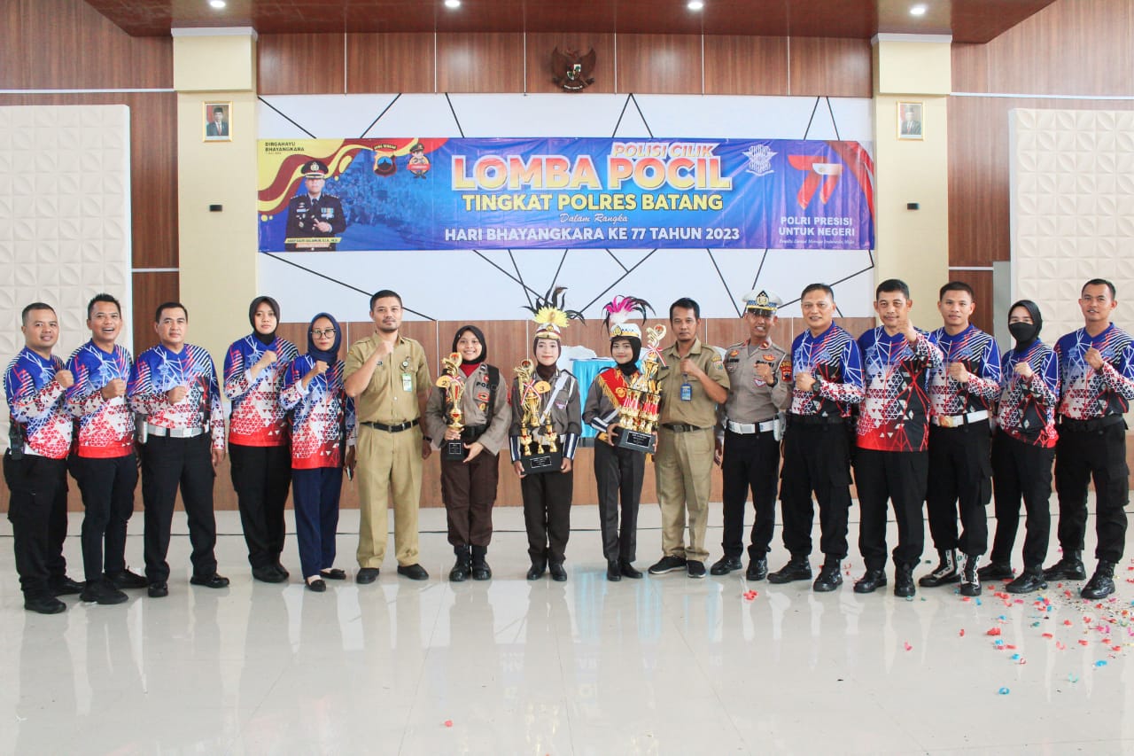 Lomba Pocil Batang: Delapan Tim SD Bersaing dalam Perlombaan yang Meriah