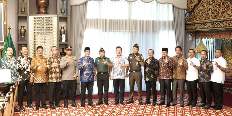 Gubernur Sumsel H.Herman Deru Perpanjang Masa Jabatan Pj Bupati OKU