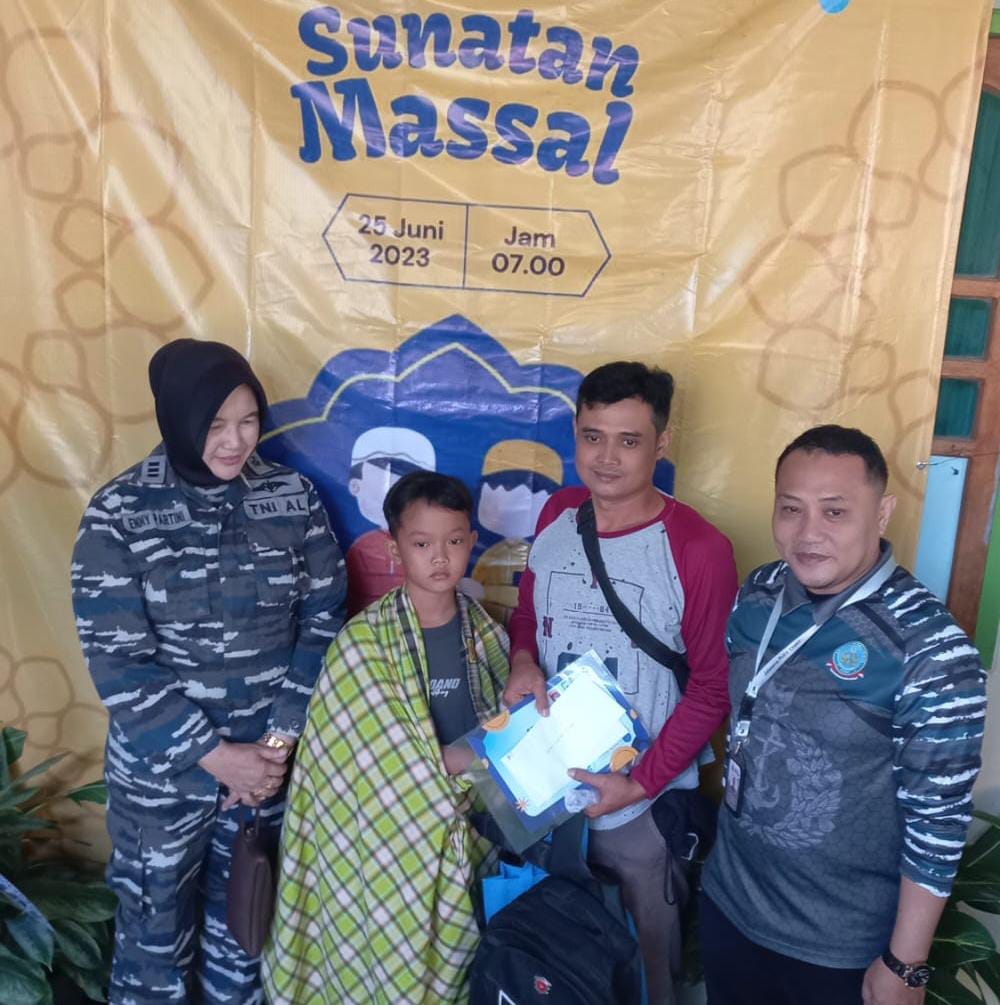Ikatan Alumni SMAN 9 Semarang Gelar Bakti Sosial Khitan Massal
