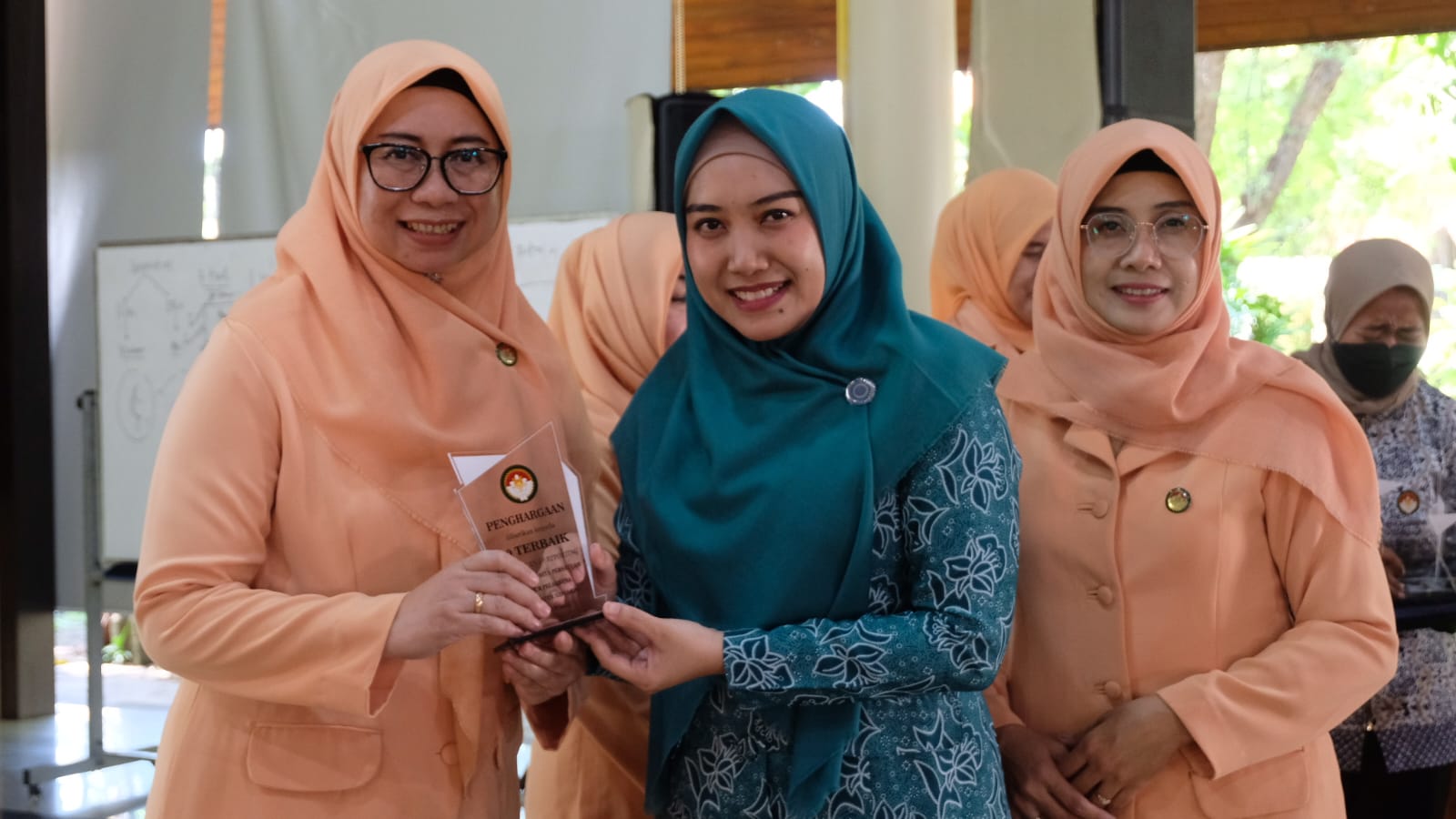 Ning Sasha Mendorong Lima Imunisasi Dasar Lengkap Untuk Cegah AKI dan AKB