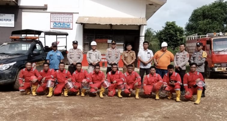 Antisipasi Karhutlah Polsek Megang Sakti Kroscek Peralatan Pemadam Kebakaran Di PT. Djuanda Sawit Lestari