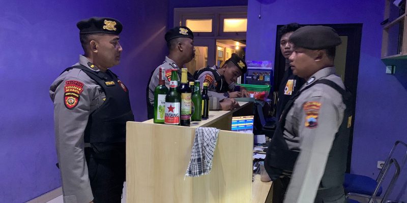 Tekan Peredaran Miras, Polres Pekalongan Sita Puluhan Botol Dalam Operasi Pekat Cipta Kondisi