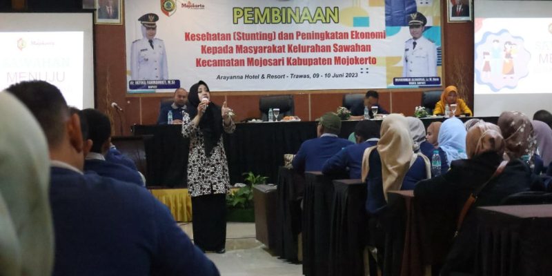 Sosialisasi Kesehatan, Bupati Ikfina Dorong Kelurahan Sawahan Bebas Stunting