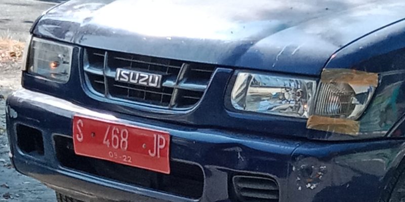 Ada Mobil Dinas Pemkab Lamongan Terparkir di Tempat Karaoke di Kembangbahu