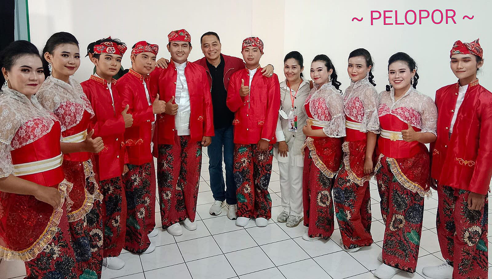 Duta Tari SMPN 23 Surabaya Turut Meriahkan Acara Silaturrahmi Ganjar Pranowo Di SGDS