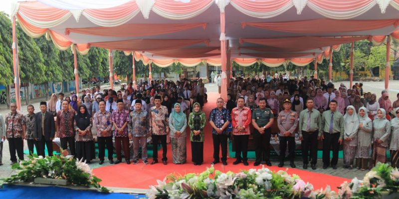Hadiri Purnawiyata SMPN 2 Dawarblandong, Bupati Ikfina Harap Para Siswa Miliki Daya Juang