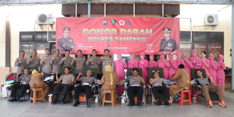 Sambut HUT Bhayangkara Ke-77 Tahun 2023, Polres Sampang Gelar Donor Darah