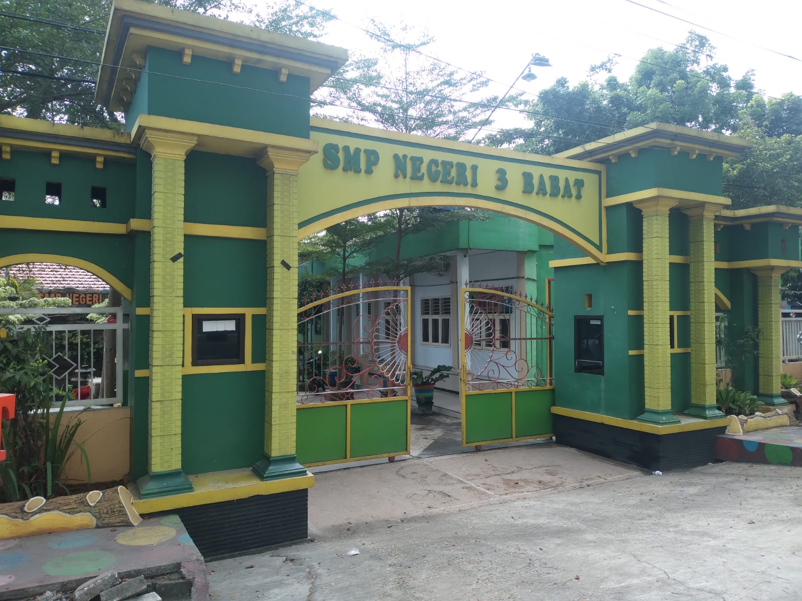 Patut Dipertanyakan, Rehab Ruang Kelas dan Laboratorium di Sekolah SMPN 3 Babat Lamongan