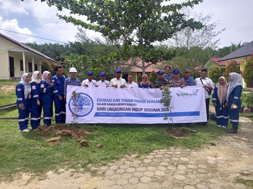 Medco E&P Gelar Penanaman Pohon Unggulan dan Diskusi di SMAN 1 Indra Makmur