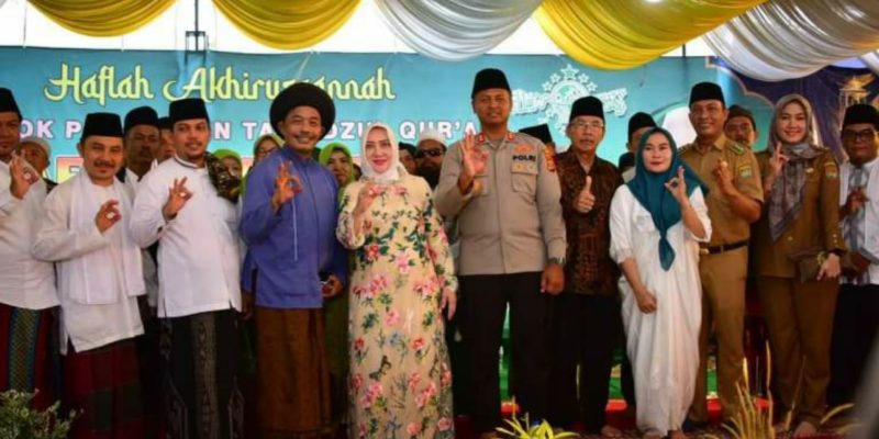 Hj Ratna Machmud Menghadiri Haflah Akhirussannah Ponpes Tahfidzul Qur’an Darul Barokah Megang Sakti