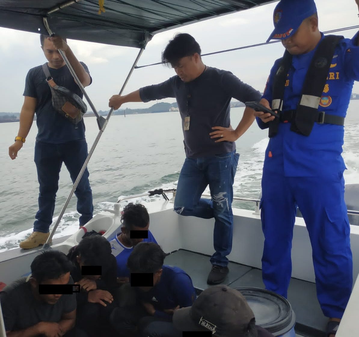 Subdit Gakkum Ditpolairud Polda Kepri Ciduk 13 Pelaku Pencurian Besi Plat Milik Perusahaan