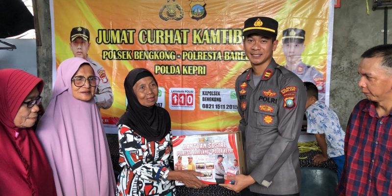 Jum’at Curhat, Kapolsek Bengkong Iptu M. Rizqy Saputra: Saya Berterima Kasih Kepada Ketua RT Yang Sudah Membuat Portal