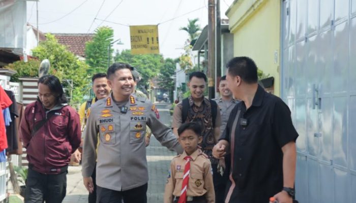 Kisah Persahabatan Kapolresta Malang Kota Dengan Seorang Bocah, Tak Kenal Pangkat Yang Terpenting Bermanfaat