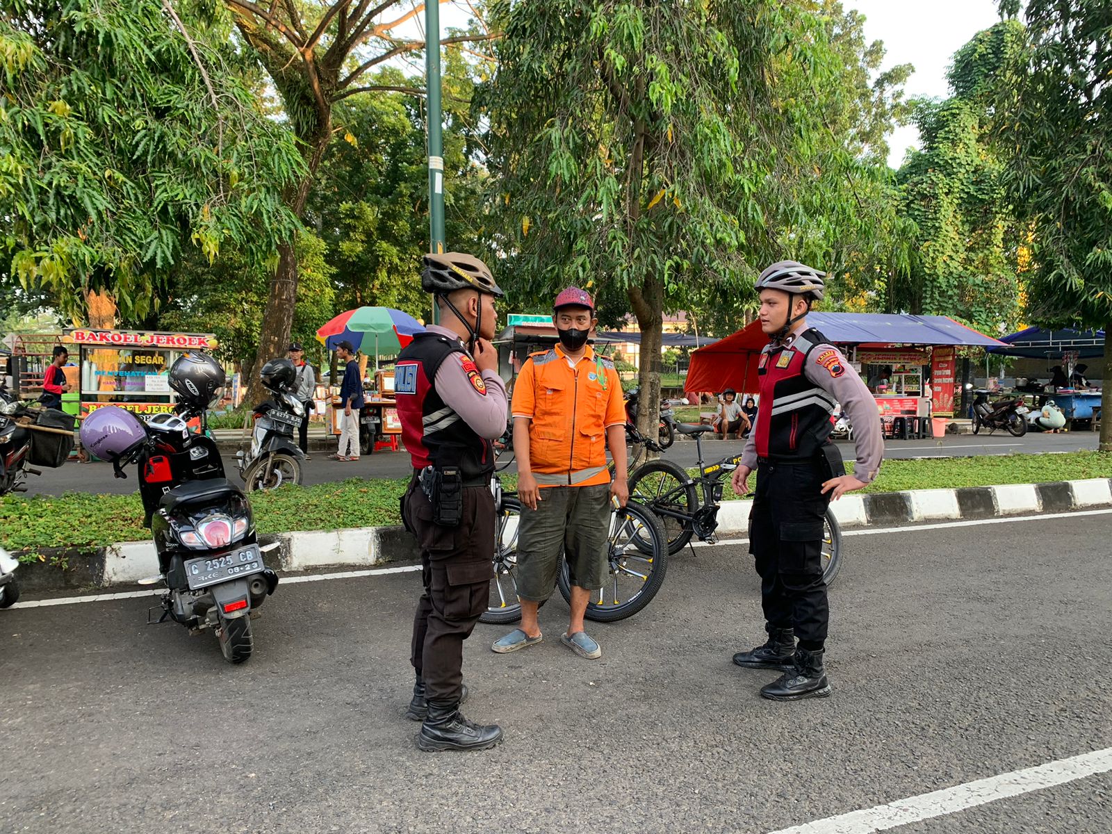 Patroli Sepeda Polres Pekalongan, Berikan Rasa Aman Bagi Masyarakat di Car Free Day