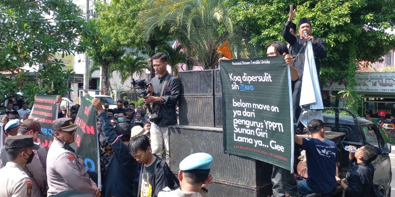 Demonstrasi Oknum Dosen ke Cabang BRI Lamongan, Jadi Presiden Buruk Dunia Pendidikan di Indonesia