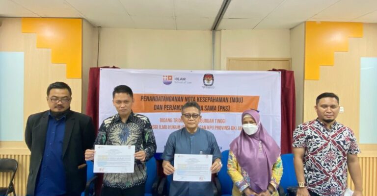 Ketua Yayasan Perguruan Tinggi Ilmu Hukum, Iblam Dr.Gunawan Membuka Acara Seminar dan Peresmian Ctec Studis