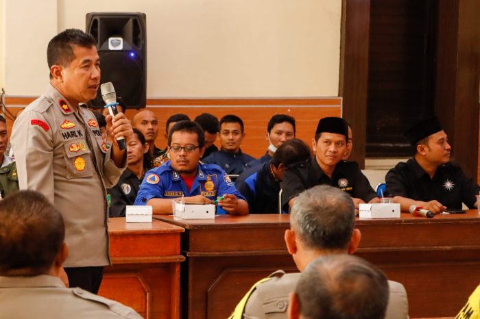Curhat Jum’at Diadakan Dengan Pengurus PSHT Parluh 2016 Di Ruang Graha Bhakti Bhayangkara Polres Jombang