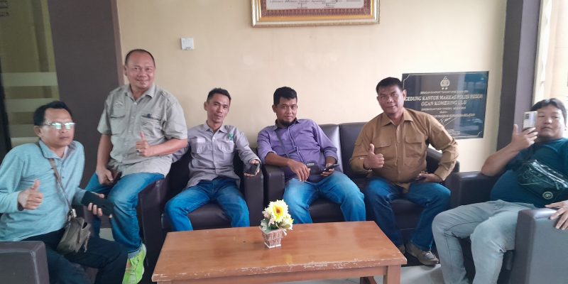 Inisiatif Masyarakat Oku Melaporkan Secara Resmi Terkait Penggembokan Gerbang Dprd Ke Mapolres Oku
