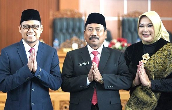 Pelantikan Mohammad Sakam, Cacat Hukum, Karena Dia Lantik  Oleh Ketua DPPD Depok, Bukan Ketua Pengadilan Negeri Depok