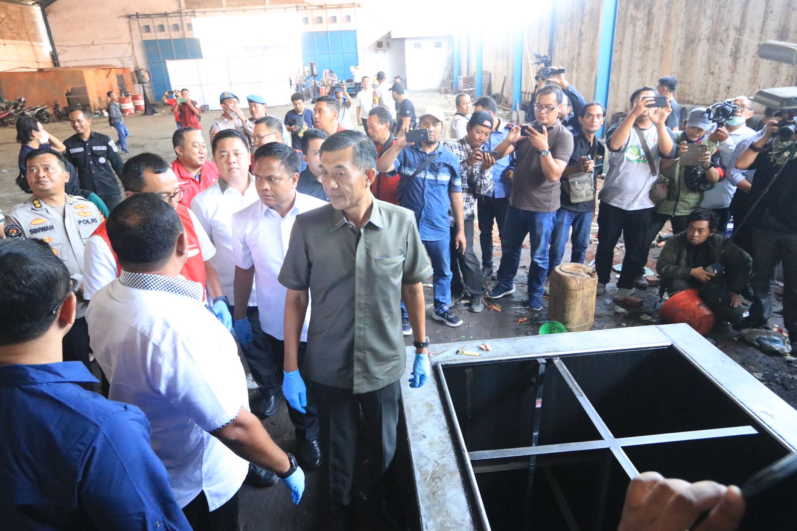 Bareskrim Polri Bersama Ditreskrimsus Polda Jatim Berhasil Bongkar Penyalahgunaan BBM Bersubsidi