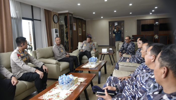 Jalin Silaturahmi, Danlantamal IV Kunjungi Mapolda Kepri