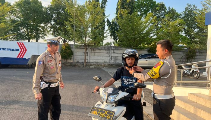 Kasatlantas Polres Mojokerto Kota Mempermudah Pemohon Mendapatkan SIM Melalui Inovasi “Coaching Clinic”.