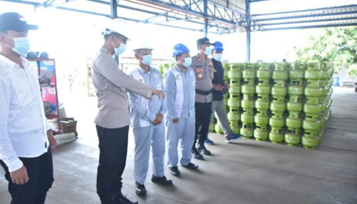 Polres Situbondo Terjunkan Polisi RW Respon Kelangkaan Gas Melon Bersubsidi.