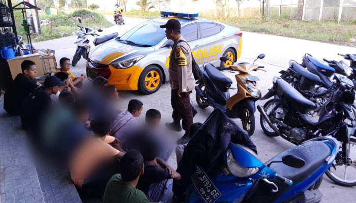 Gunakan Knalpot Racing dan Jumping-jumping, 13 Anak SMA dan SMP Diamankan Polsek Sagulung