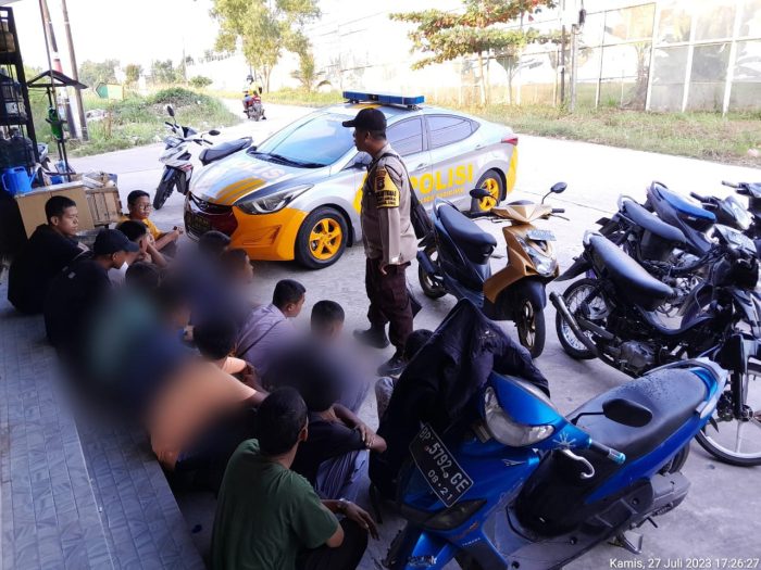 Gunakan Knalpot Racing dan Jumping-jumping, 13 Anak SMA dan SMP Diamankan Polsek Sagulung