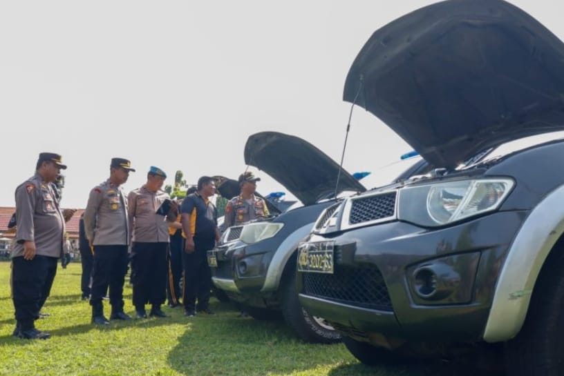 Wakapolres Jombang Cek Kendaraan Dinas, Periksa Mesin Hingga Kelengkapan