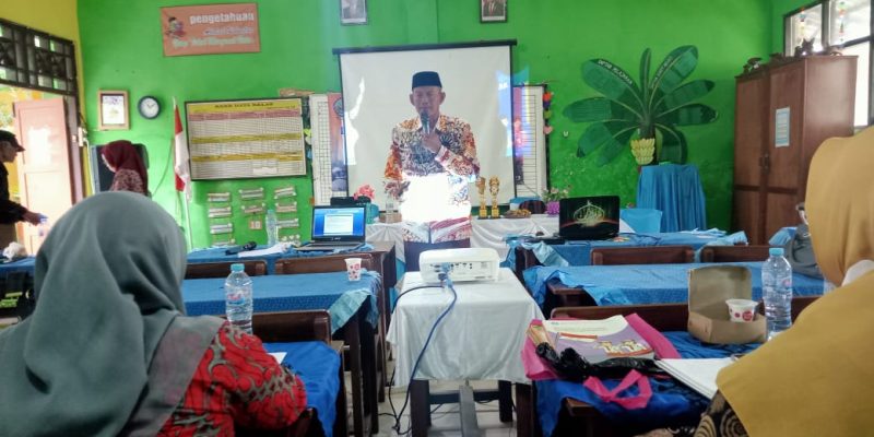 Kegiatan Sosialisasi Implementasi Kurikulum Merdeka (IKM) Kelas 2 dan kelas 5 di keraton (3)