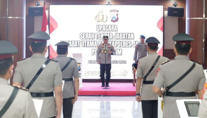 Kapolda Jatim Pimpin Sertijab PJU dan Kapolres Jajaran.
