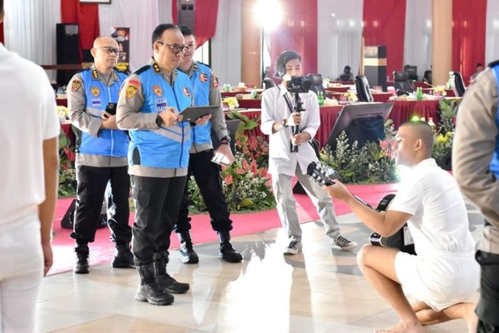 Ragam Pamer Bakat Catar Akpol, Lantunkan Adzan hingga Berbahasa Inggris