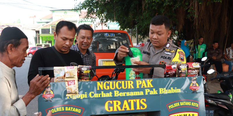 Ngopi Bareng Warga, Bhabinkamtibmas Polsek Batang Kota Dengarkan Aspirasi Warga