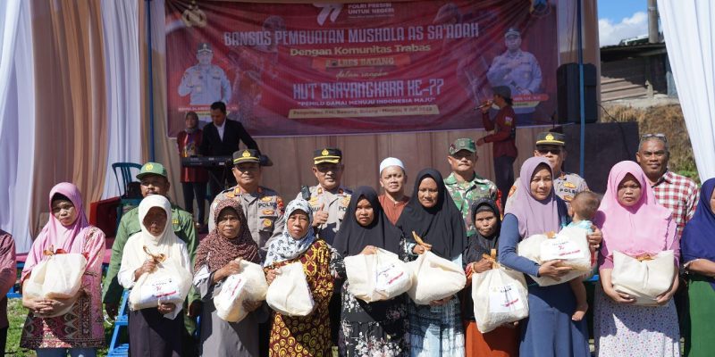 Momentum Hari Bhayangkara Ke – 77, Komunitas Trabas dan Polres Batang Bangun Musala di Bawang