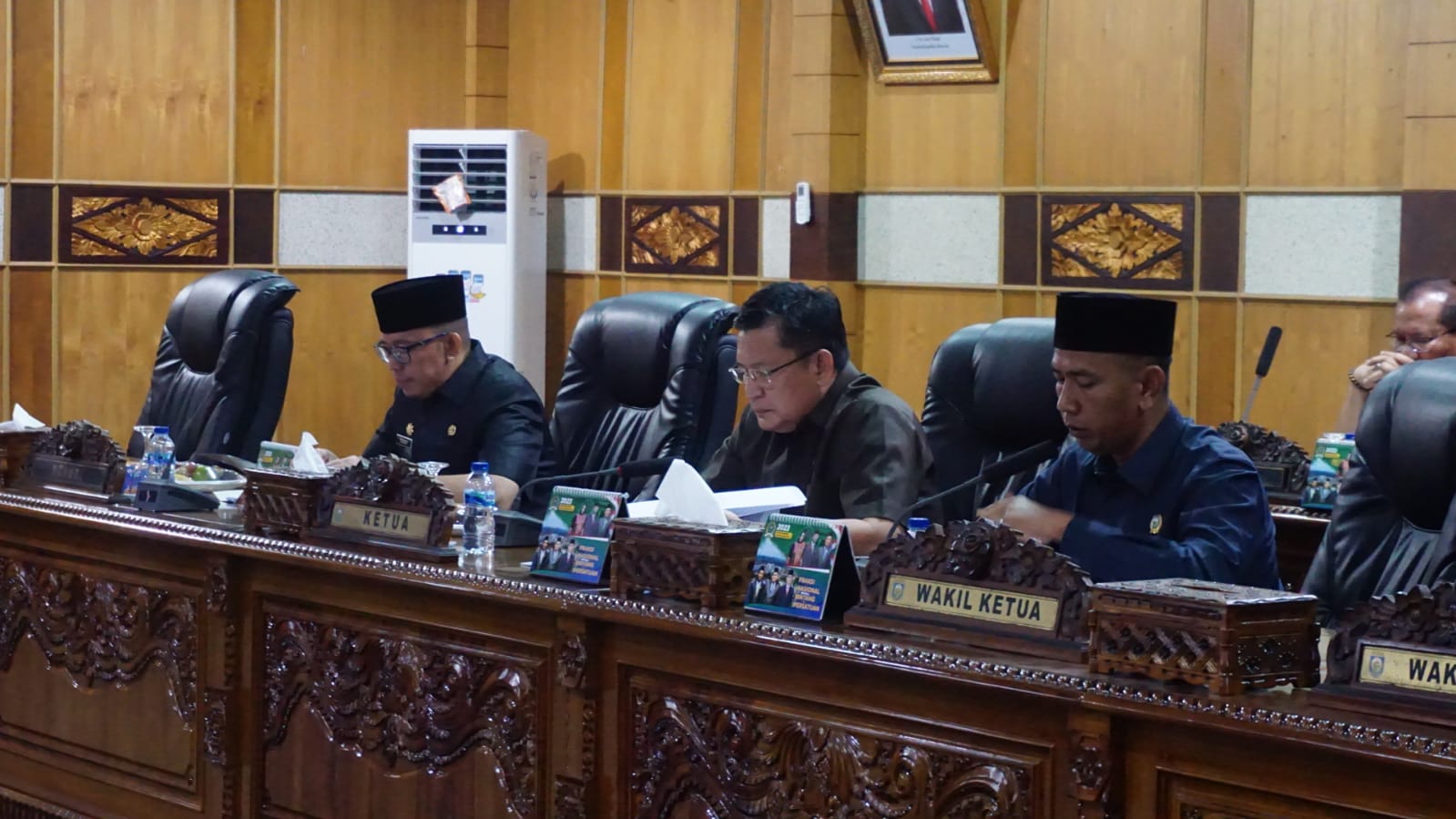 Sidang Paripurna Dengan Agenda Penyampaian Pandangan Umum Fraksi DPRD Oku terhadap Raperda Pertanggung jawaban APBD OKU TA, 2022.