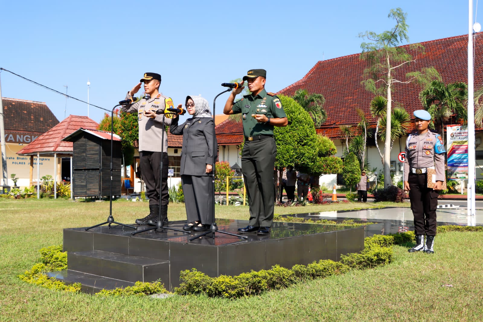 Polres Jombang Gelar Apel Untuk Pengamanan Suran Agung