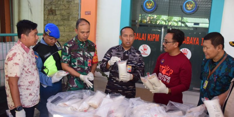 Satgaspam TNI AL Bandara Juanda Kembali Gagalkan Penyelundupan Baby Lobster Senilai 8 M