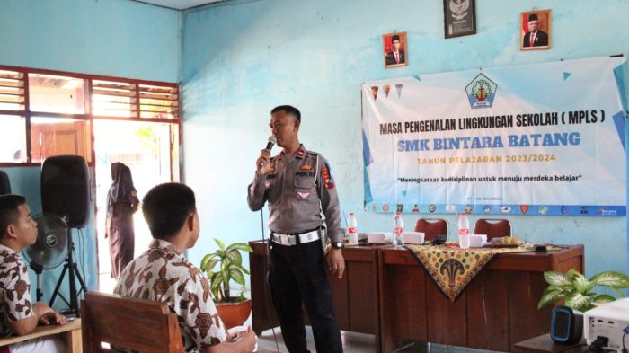 Satlantas Batang Edukasi Pentingnya Tertib Berlalu Lintas Bagi Pelajar