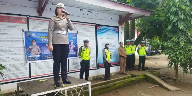 Kasatlantas Polres Kotamobagu Sosialisasi Tertib Berlalulintas di SMKN 1 Kotamobagu