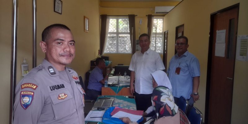 Polsek Sekupang Terus Pantau dan Amankan Kegiatan PPDB SMP dan SMA di Kecamatan Sekupang