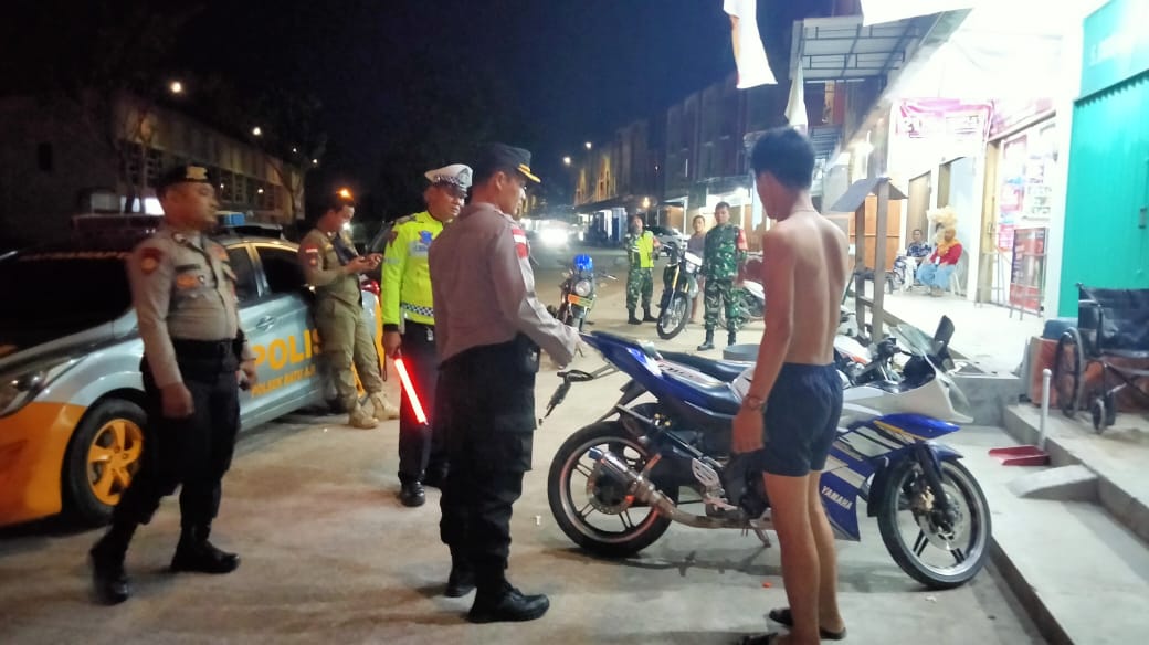 Kapolsek Sekupang Kompol Z.A.Cristopher Tamba Memimpin Langsung Gelar Operasi Cipkon Kamtibmas